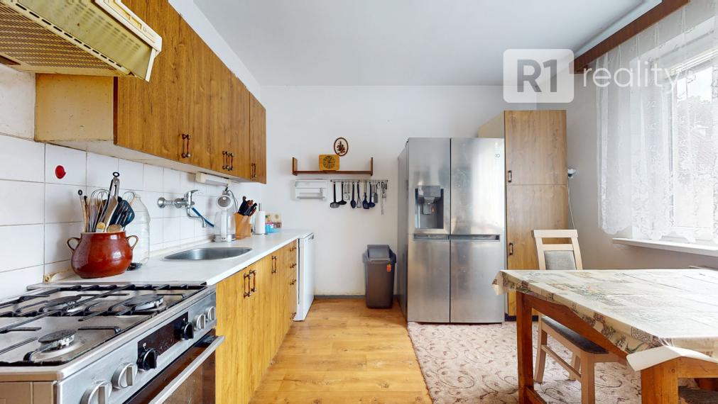 Rodinný dom s veľkým pozemkom 1779 m2 / Vaďovce pri Starej Turej