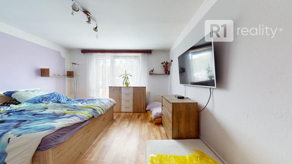 Rodinný dom s veľkým pozemkom 1779 m2 / Vaďovce pri Starej Turej