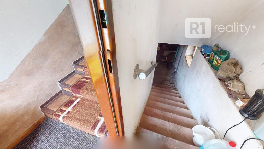 Rodinný dom s veľkým pozemkom 1779 m2 / Vaďovce pri Starej Turej