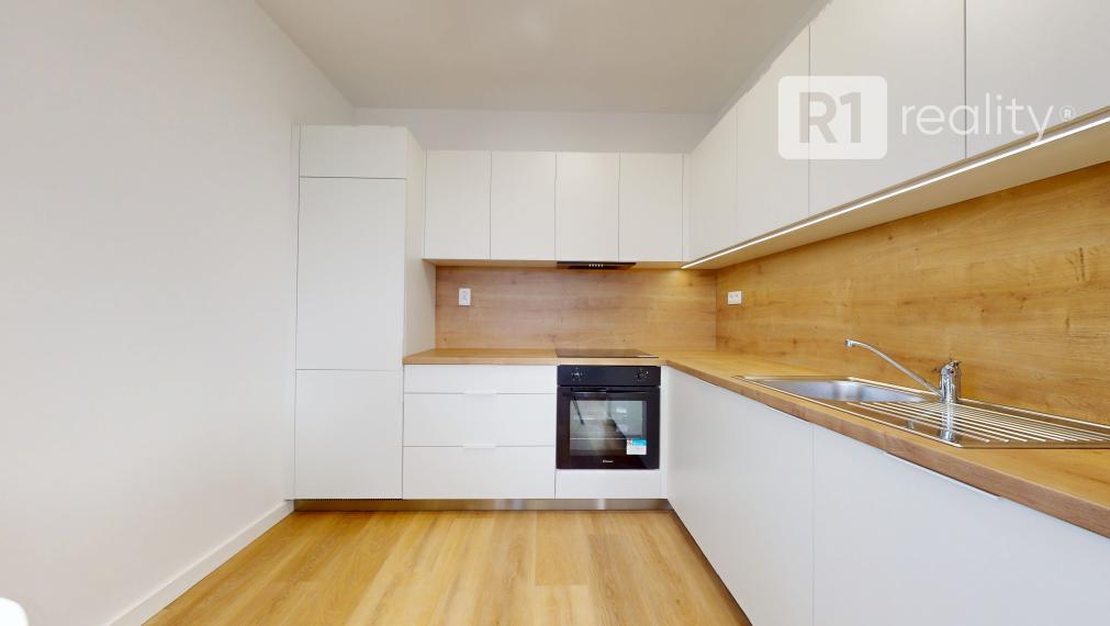 Jedinečný 2 izbový byt 53,2 m2 +2 x balkón, parking, Piešťany-centrum