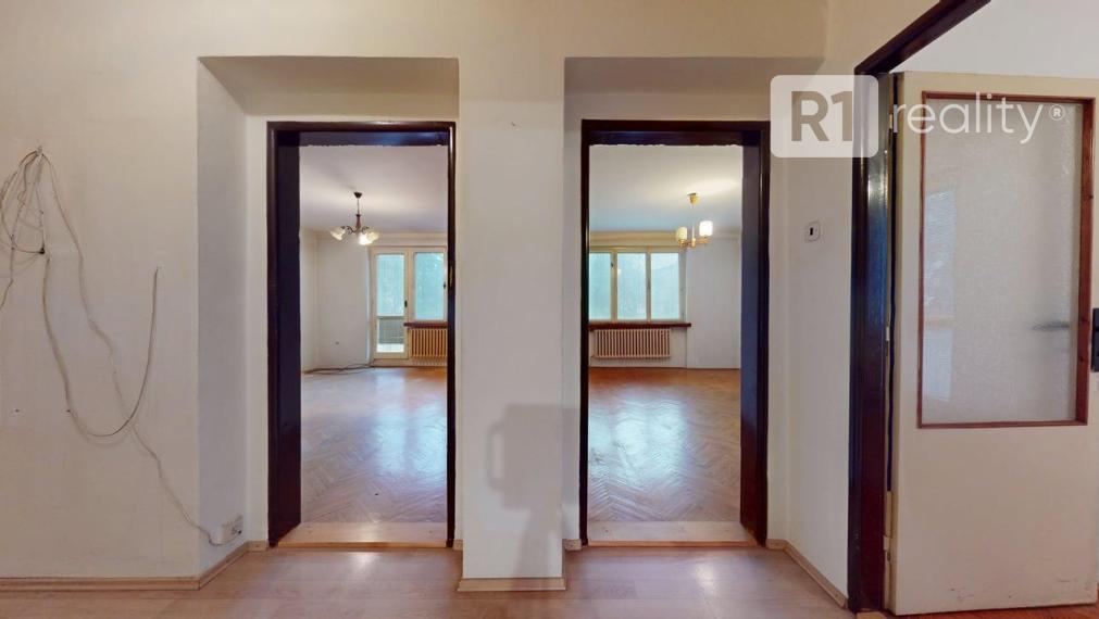 NA PREDAJ 3 izb. byt /dva balkóny/ "VAJANSKÉHO" / Piešťany