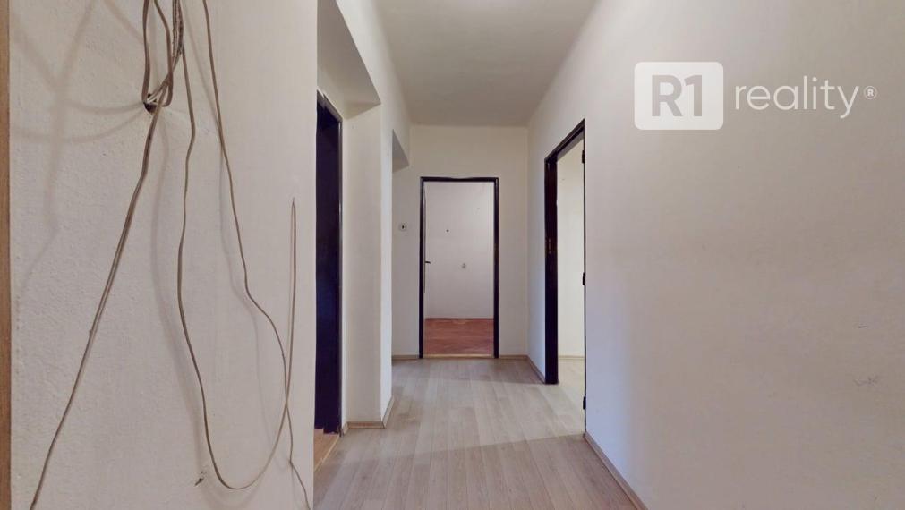 NA PREDAJ 3 izb. byt /dva balkóny/ "VAJANSKÉHO" / Piešťany