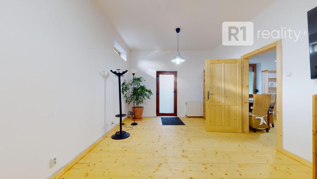 Jedinečná investícia v Dubovanoch - "ECODOM 2077"/ 4 bytové jednotky+parking+pozemok / Dubovany