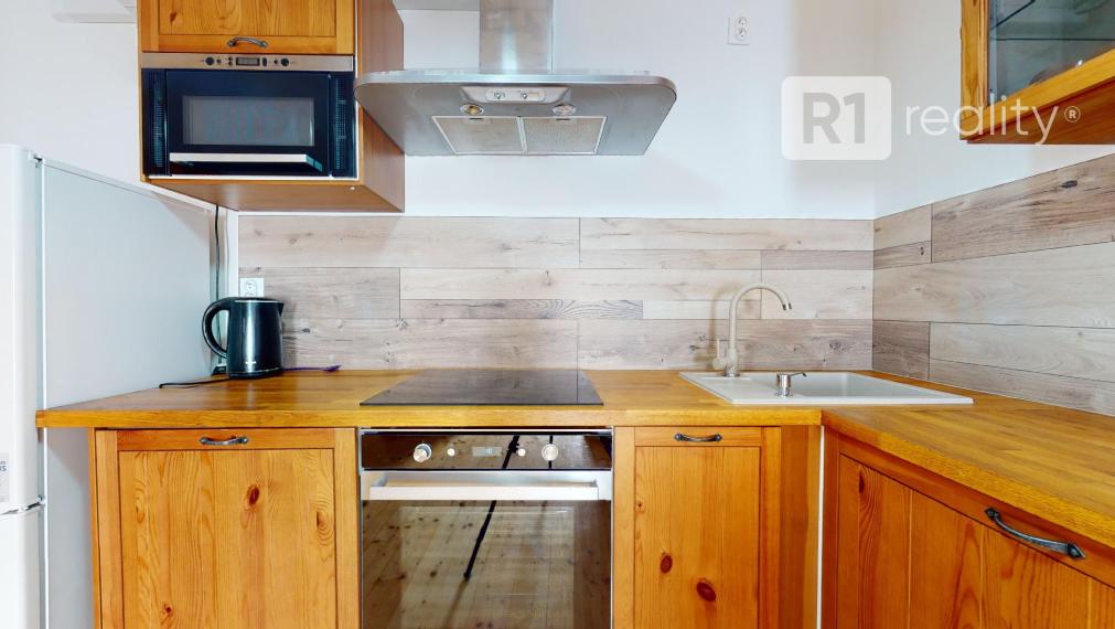 Jedinečná investícia v Dubovanoch - "ECODOM 2077"/ 4 bytové jednotky+parking+pozemok / Dubovany