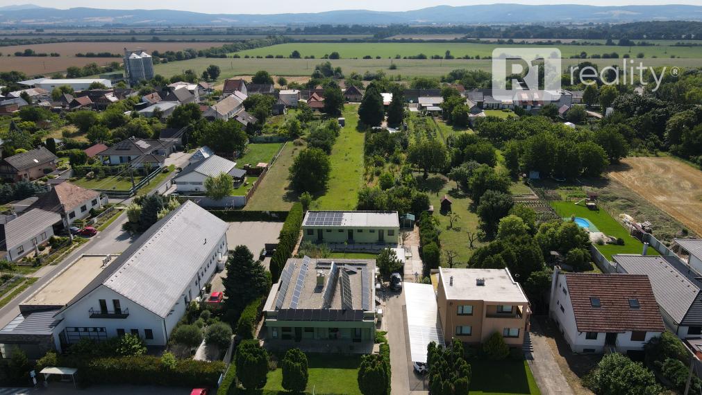 Jedinečná investícia v Dubovanoch - "ECODOM 2077"/ 4 bytové jednotky+parking+pozemok / Dubovany