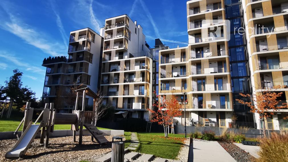 NA PREDAJ klenot medzi nehnuteľnosťami, zariadený 2 izb. apartmán CE ZA AR  /V CENE PARKING + PIVNICA/ Bratislava