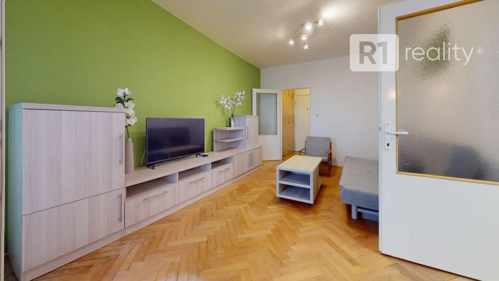 Priestranný 3 izbový byt, 75 m2, výťah, balkón, Piešťany pri OD PRIOR