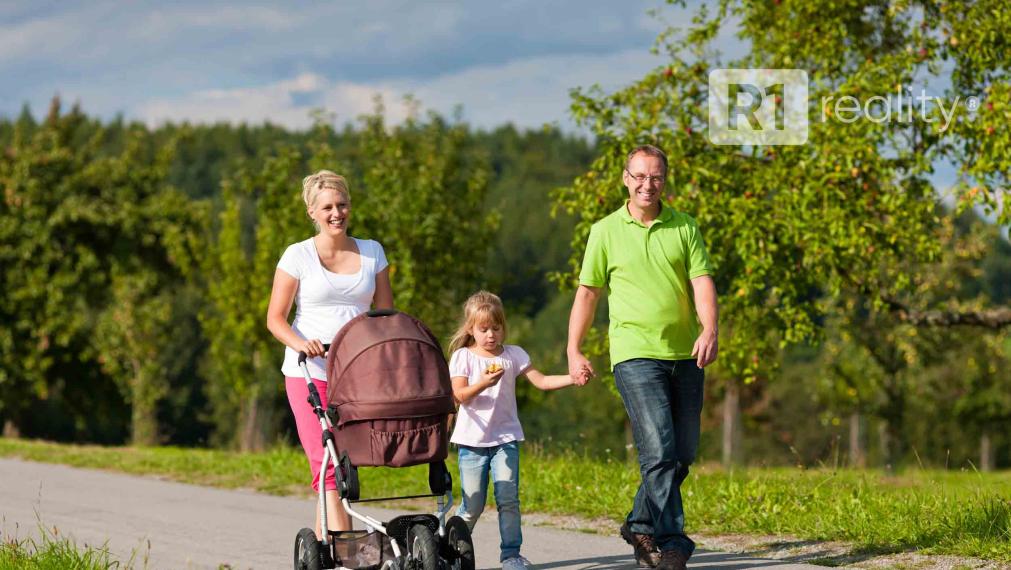Najexkluzívnejší, zariadený apartmán (garáž, 1 x parking, pivnica) Na Lodenici / Piešťany