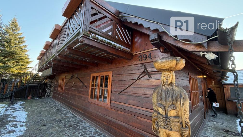 Kompletne vybavená reštaurácia KOLIBA 140 m2 + služobný byt 90 m2 na brehu jazera Sĺňava, okr.Piešťany