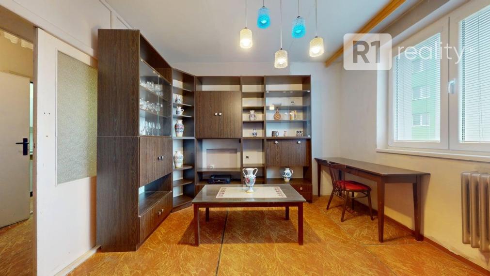 Zaujímavý 2 izb. byt /možnosť dokúpiť garáž/ Vrbové