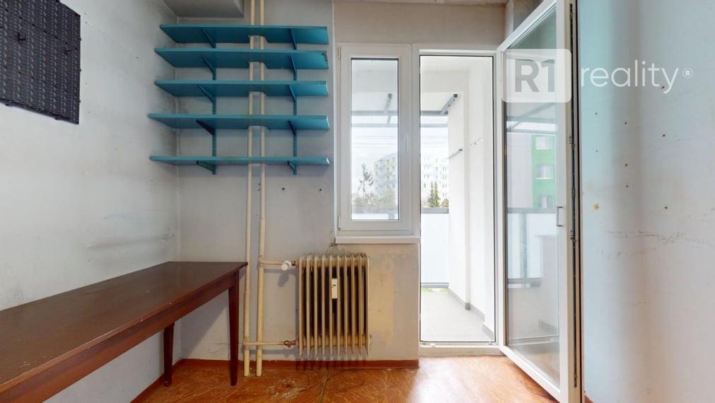 NA PREDAJ 2 izb. byt /možnosť dokúpiť garáž/ Vrbové