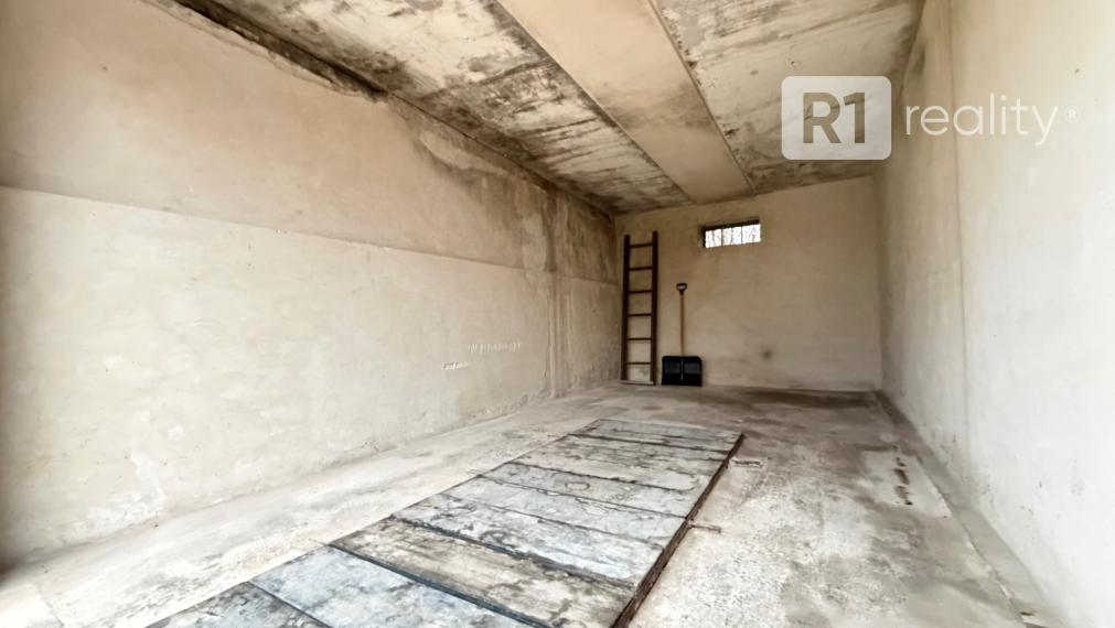 NA PREDAJ 2 izb. byt /možnosť dokúpiť garáž/ Vrbové