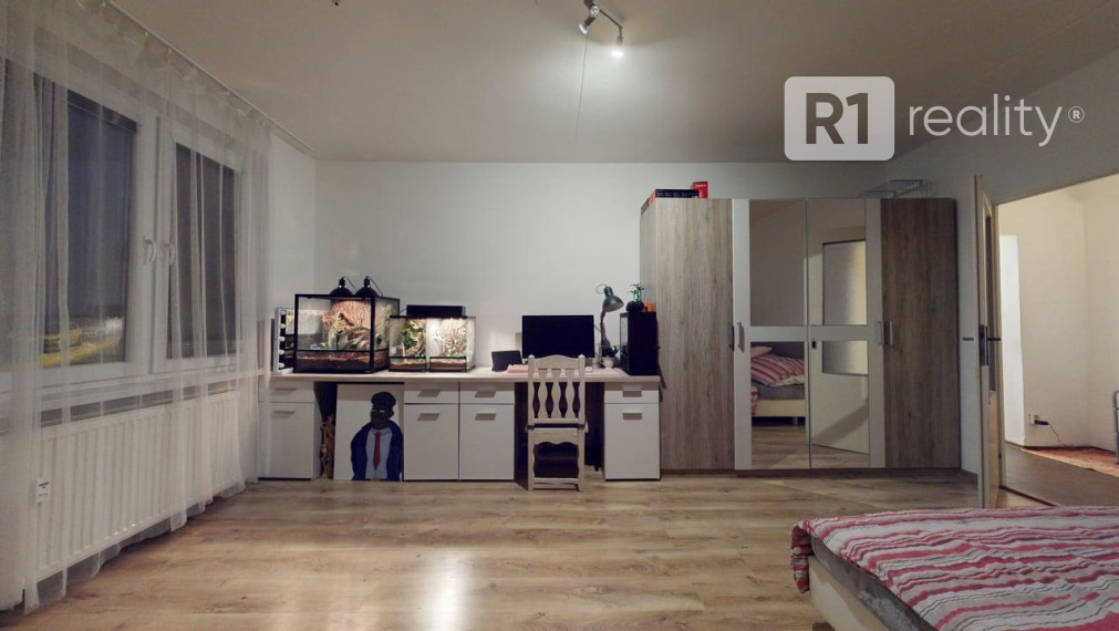 Elegantné bývanie v srdci Sásovej – 3-izbový byt na Javorníckej ulici / Banská Bystrica