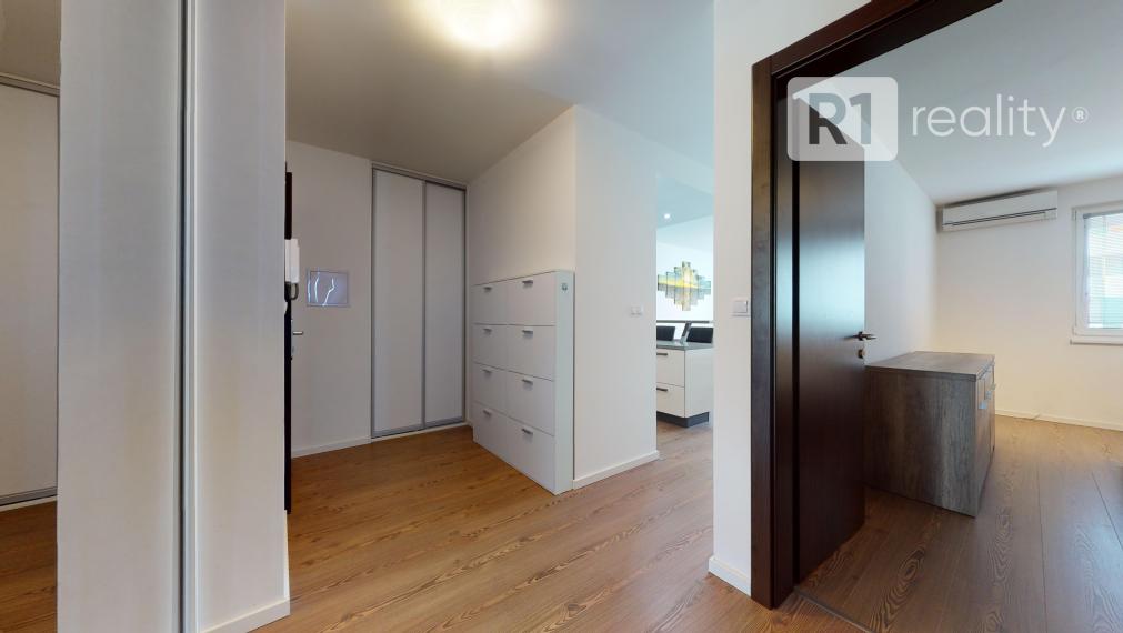 Pekný 2 izbový byt "VETERNÁ"+ parking / Trnava