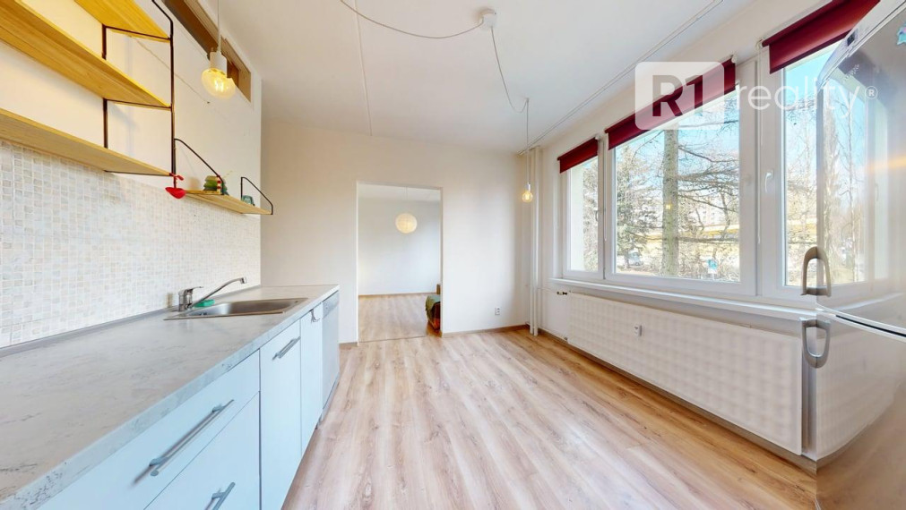 Priestranný 3 izb. byt "SÁSOVÁ" / Banská Bystrica