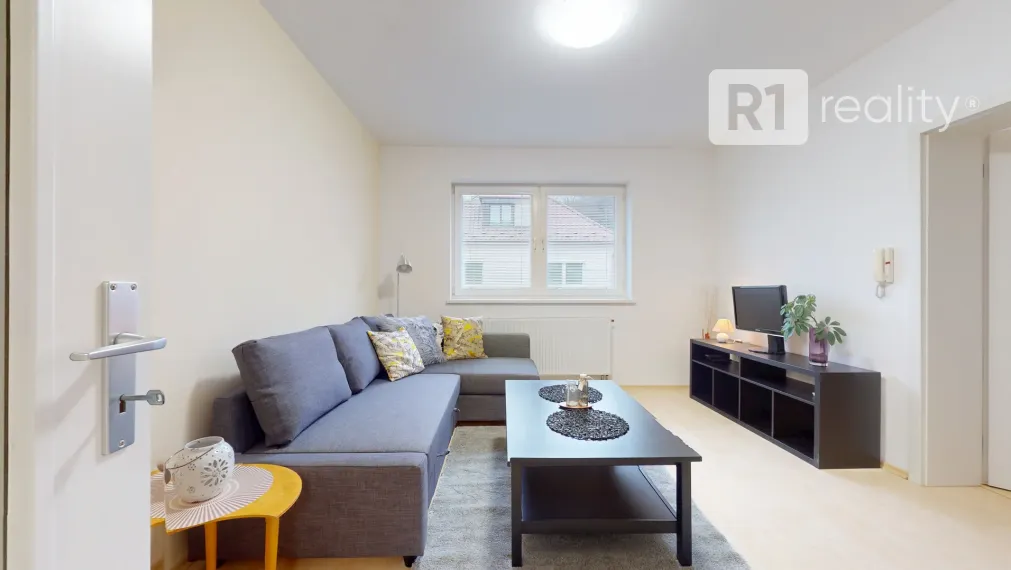 Na prenájom útulný 2 izbový byt v rodinnom dome, 64 m2 / Banka