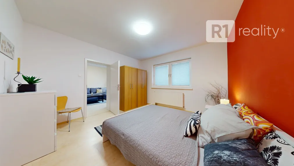 Na prenájom útulný 2 izbový byt v rodinnom dome, 64 m2 / Banka