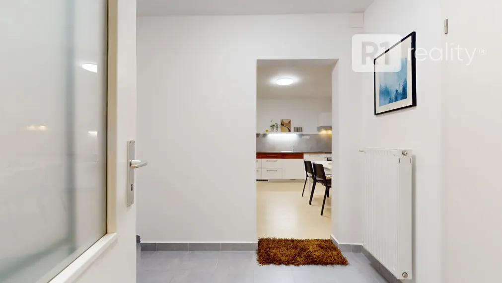 Na prenájom útulný 2 izbový byt v rodinnom dome, 64 m2 / Banka