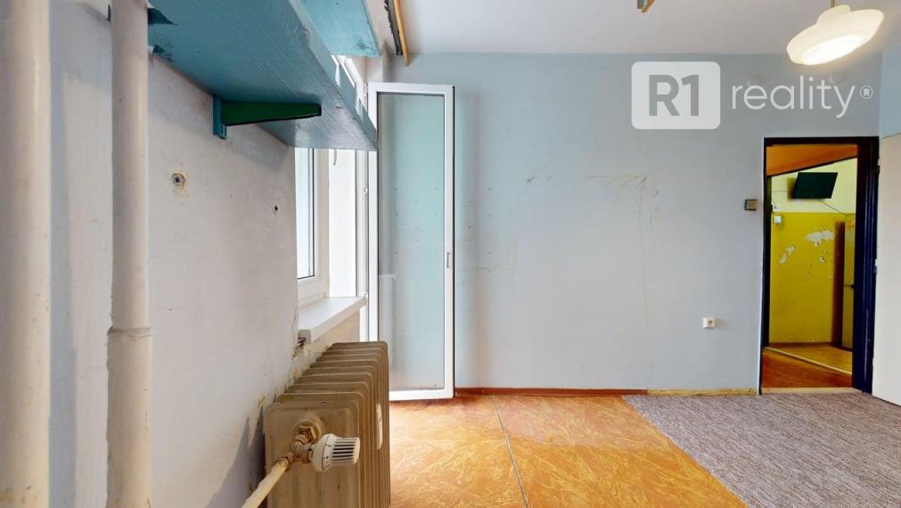 NA PREDAJ 2 izb. byt /balkón, výťah/ Vrbové