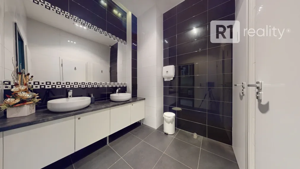 TOP INVESTÍCIA / obchodný priestor v centre kúpeľného mesta Piešťany