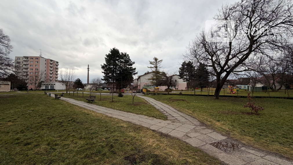 PRE VÁS 2 izb. byt /balkón, výťah/ Vrbové