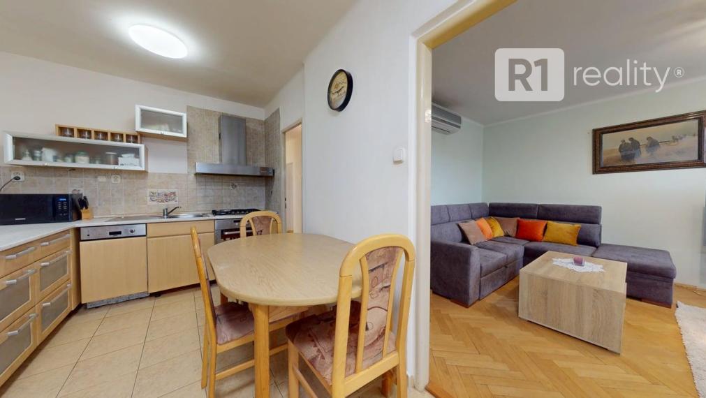 Útulný 4 izb. byt, 74 m2 s balkónom pri OC KOCKA Piešťany