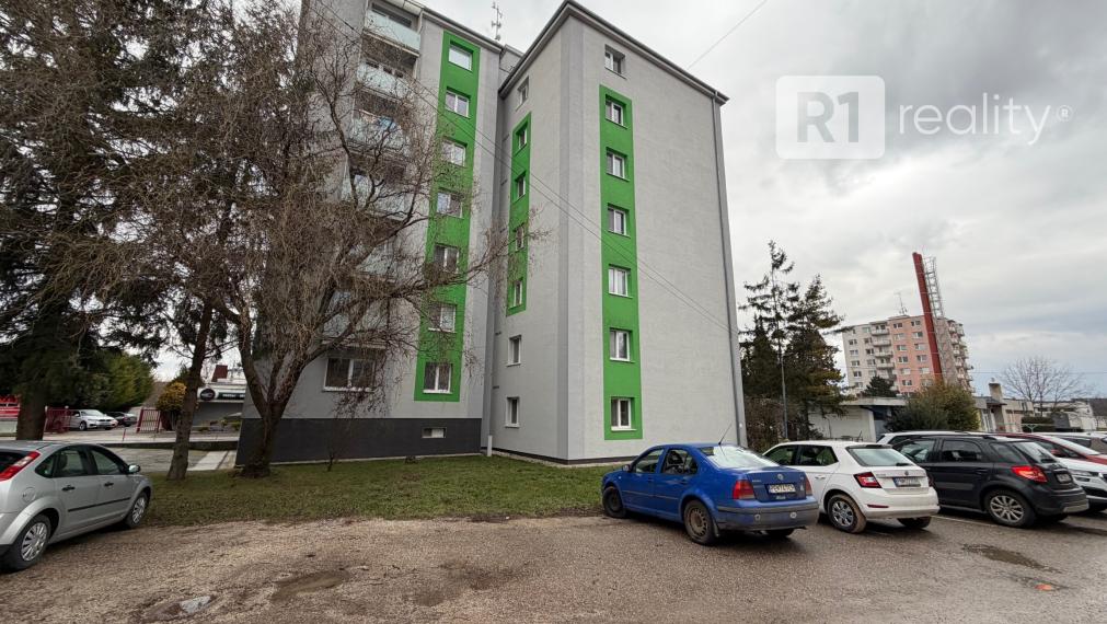 NA PREDAJ GARÁŽ / Vrbové