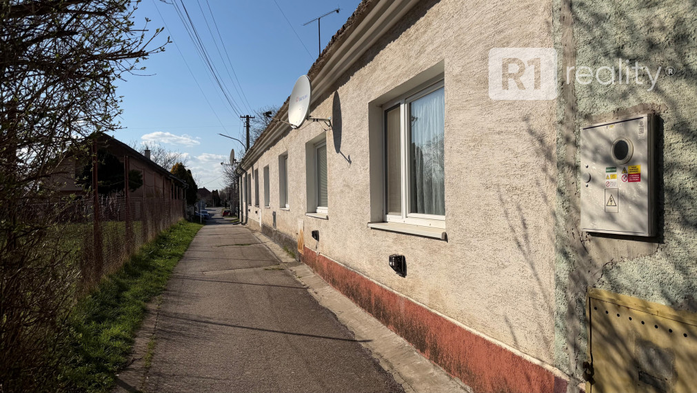 Menší rodinný domček, 64 m2, k.ú. Horné Dubovany, okres Piešťany REZERVOVANÝ