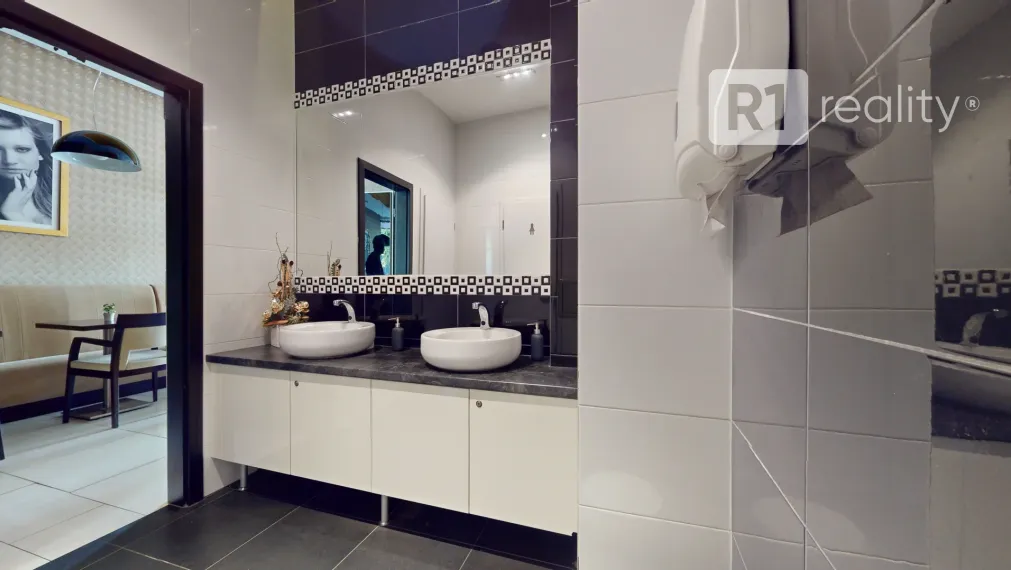 TOP INVESTÍCIA / NAJLEPŠÍ obchodný priestor AUPARKPN v absolútnom centre kúpeľného mesta Piešťany