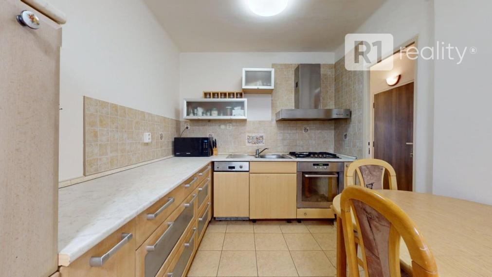 PERFEKTNÁ LOKALITA NA BÝVANIE / 4 izb. byt, 74 m2 s balkónom pri OC KOCKA Piešťany