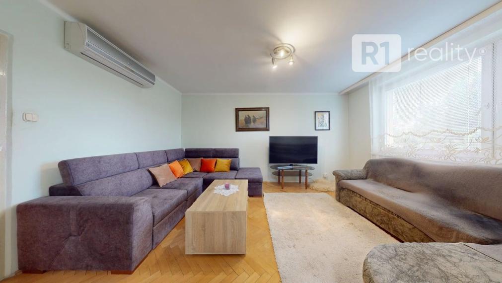 PERFEKTNÁ LOKALITA NA BÝVANIE / 4 izb. byt, 74 m2 s balkónom pri OC KOCKA Piešťany