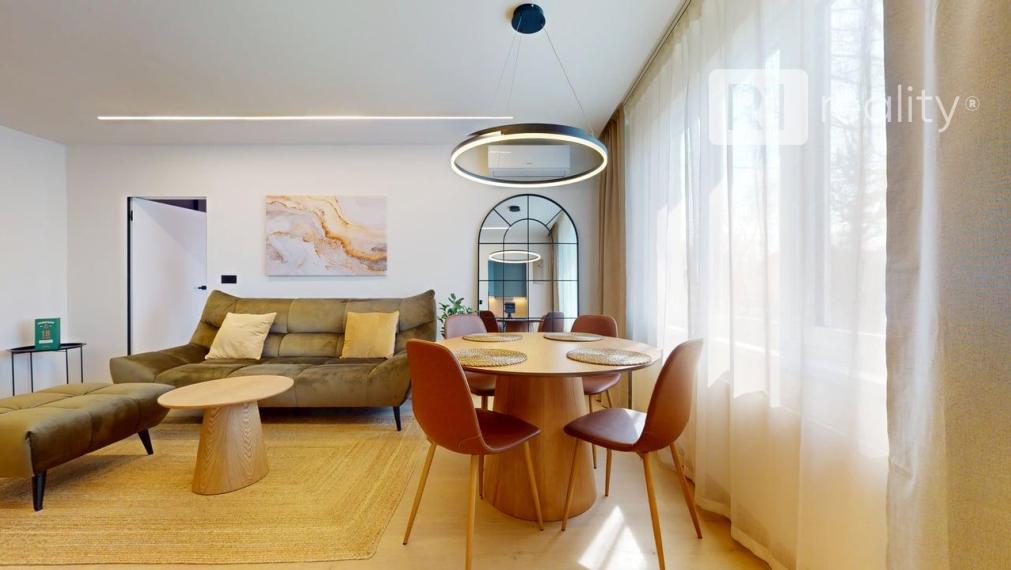 Lukratívny, zariadený 3 izb. byt /A. Dubčeka/ CENTRUM Piešťany