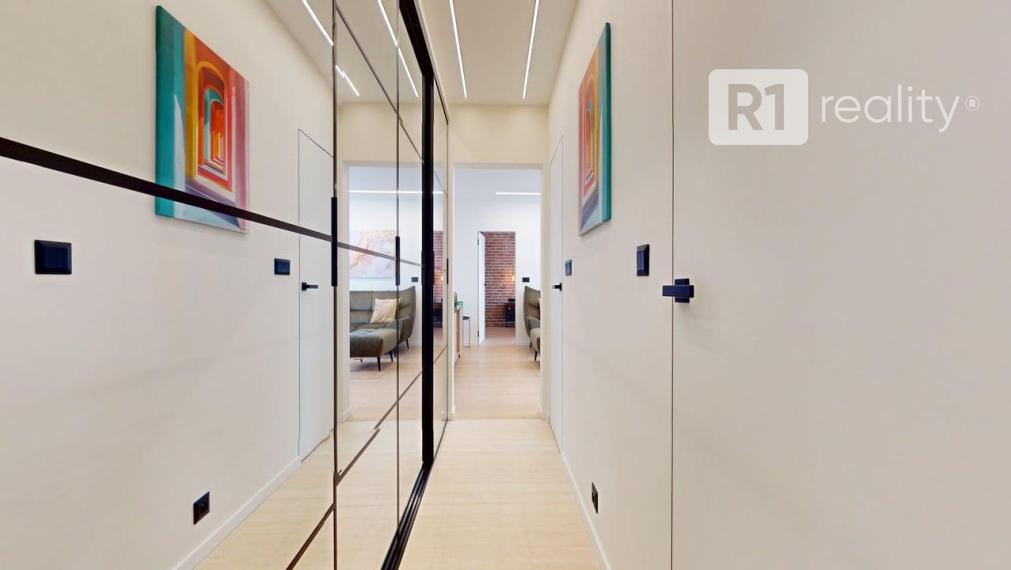 Lukratívny, zariadený 3 izb. byt /A. Dubčeka/ CENTRUM Piešťany