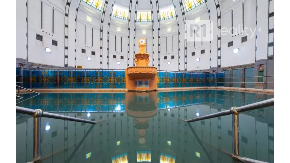 PRIPRAVUJEME / 2 izb. byt AUPARK / zariadený, pivnica, centrum /Piešťany