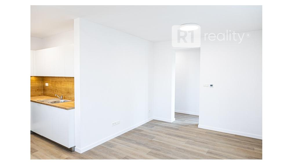 Pekný 2 izbový byt 53,2 m2 +2 x balkón, Piešťany-centrum