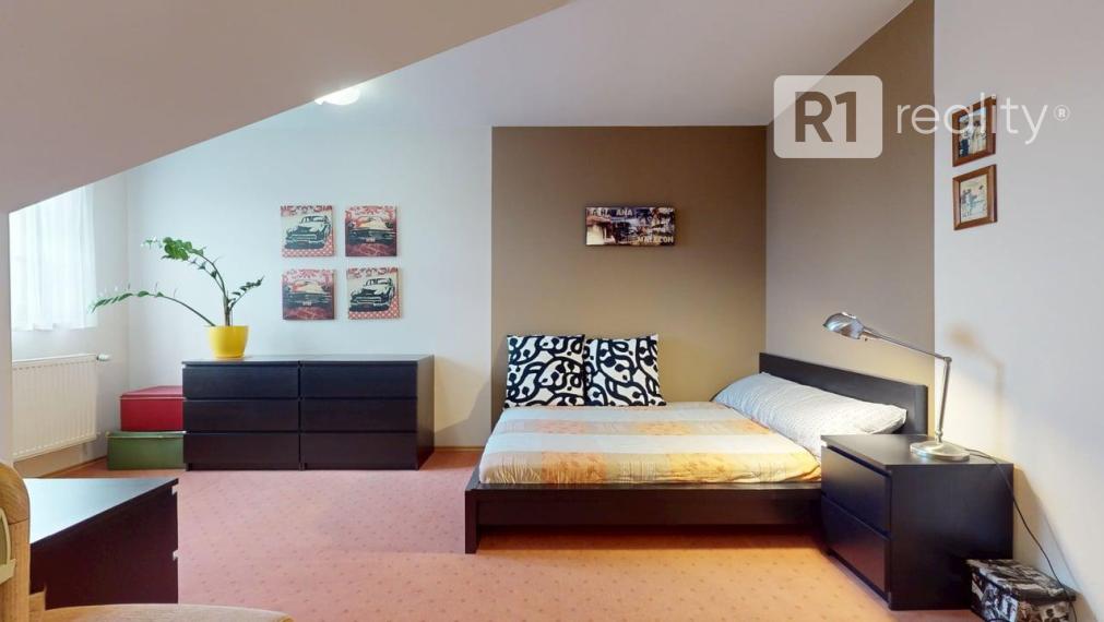 Pekný rodinný 6 izbový dom / Ratnovce