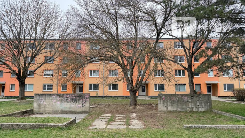 Pekný 4 izb. byt "LIPOVÁ" / balkón / Piešťany