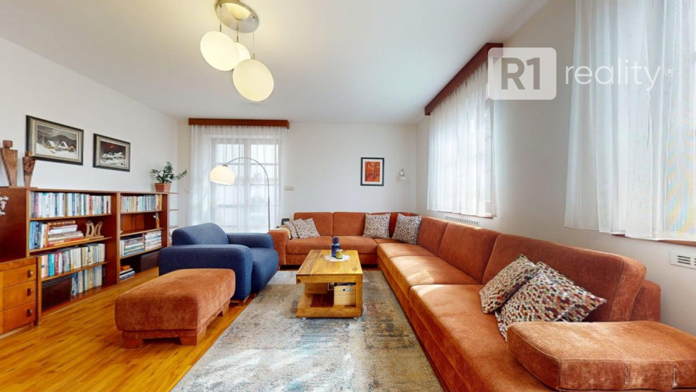 Pekný rodinný 6 izbový dom / Ratnovce pri Piešťanoch