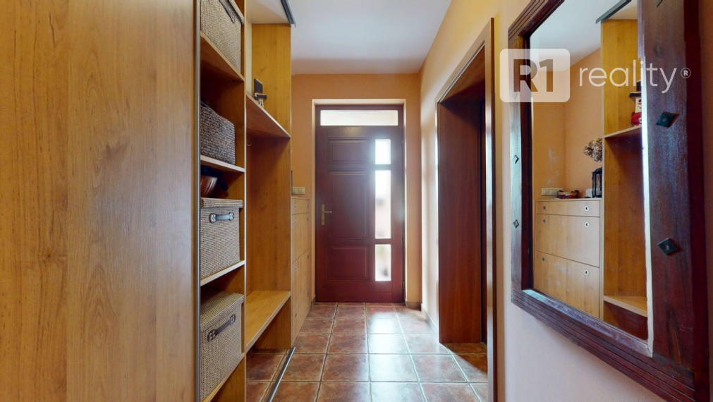 Pekný rodinný 6 izbový dom / Ratnovce pri Piešťanoch