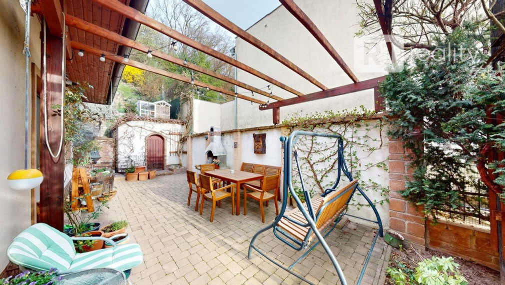 Pekný rodinný 6 izbový dom / Ratnovce pri Piešťanoch