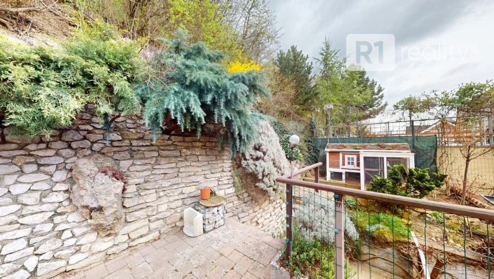 Pekný rodinný 6 izbový dom / Ratnovce pri Piešťanoch