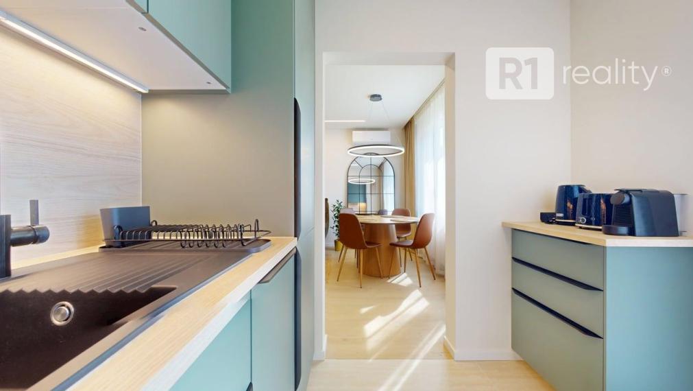 Lukratívny, nový, zariadený 3 izb. byt /A. Dubčeka/ CENTRUM Piešťany