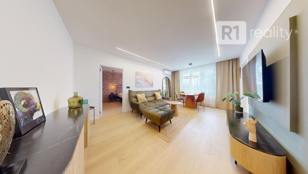 Lukratívny, nový, zariadený 3 izb. byt /A. Dubčeka/ CENTRUM Piešťany