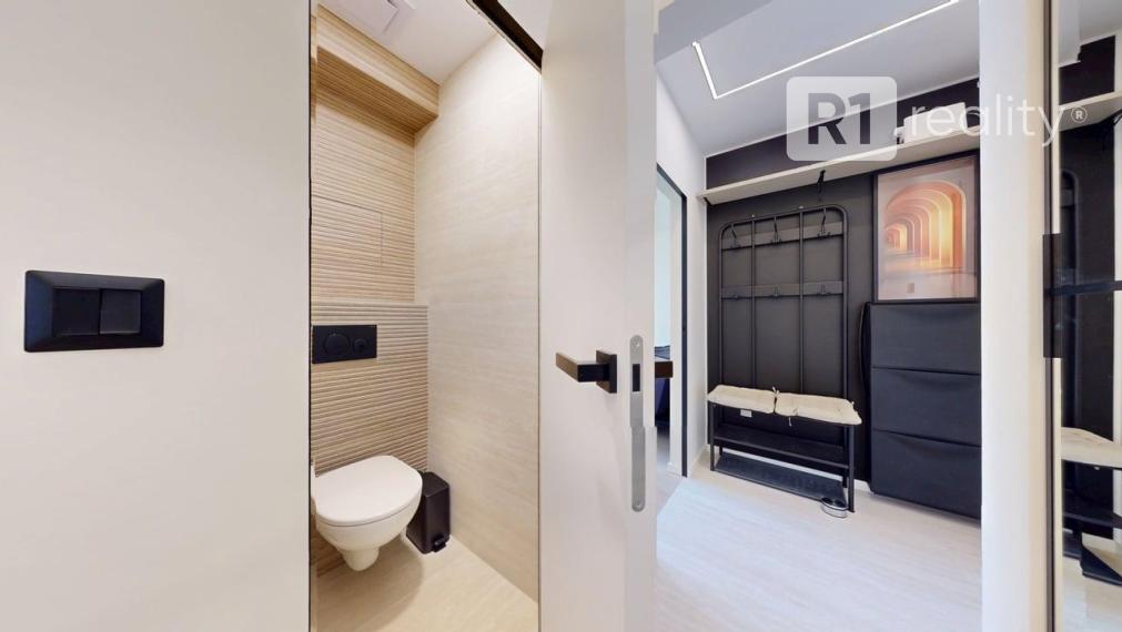 Lukratívny, nový, zariadený 3 izb. byt /A. Dubčeka/ CENTRUM Piešťany