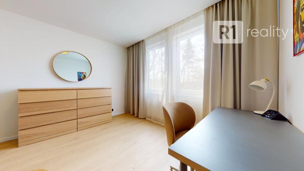 Lukratívny, nový, zariadený 3 izb. byt /A. Dubčeka/ CENTRUM Piešťany