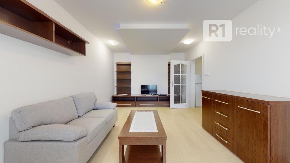 Príjemný 2 izb. byt TEPLICKÁ po kompletnej rekonštrukcii, výťah, balkón / Piešťany