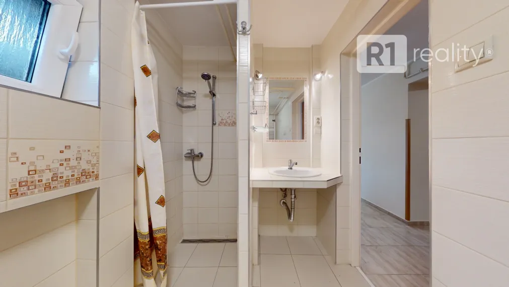 🏡 Útulný, čiastočne zrekonštruovaný 2-izbový rodinný dom v obci Banka (ul. Podhorská)🌿