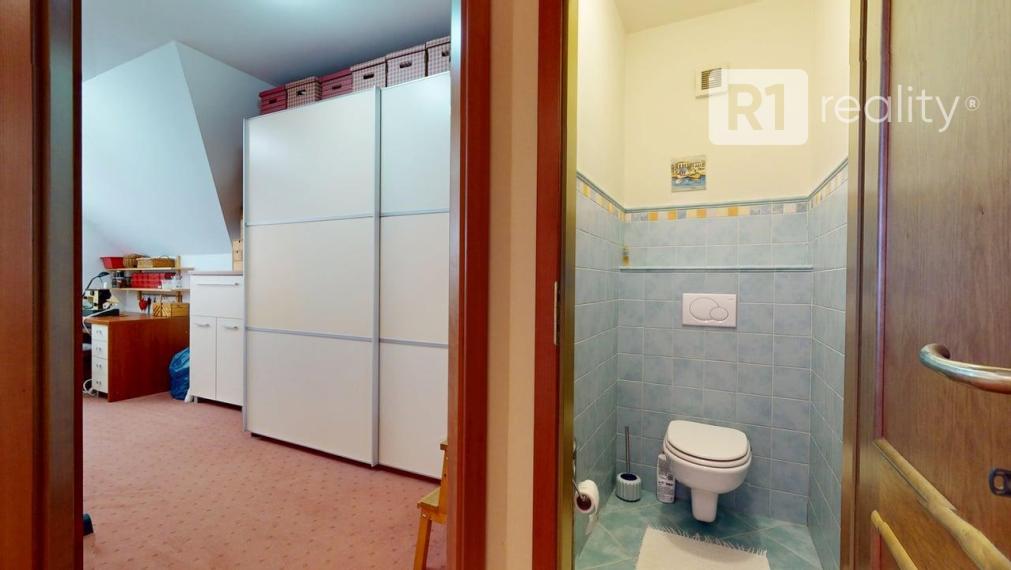 Pekný rodinný 6 izbový dom / Ratnovce