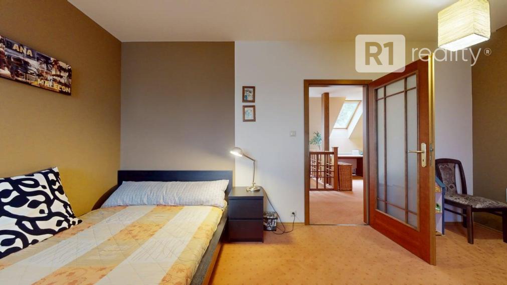 Pekný rodinný 6 izbový dom / Ratnovce