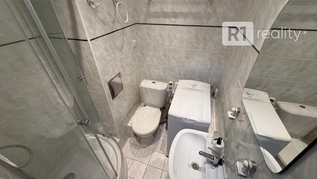 Na prenájom kompletne zariadená garsónka, 20 m2, Teplická ul. Piešťany